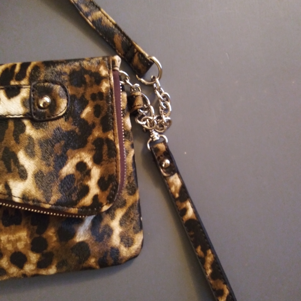 Leopard Clutch Bag - Picture 6 of 8